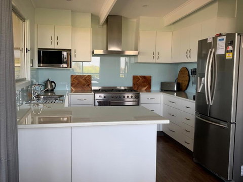 Longbeach House - QLD Tourism 1