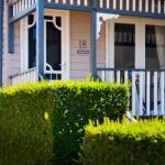 Charlies - Queensland Tourism 0
