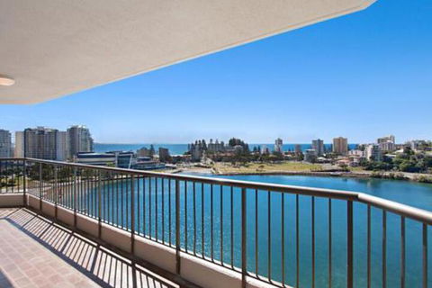 Seascape Unit 1402 Great Location & Amazing Water Views - QLD Tourism 0