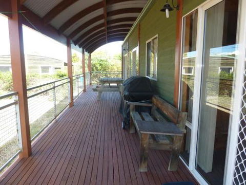 Bridport Villa - QLD Tourism 3
