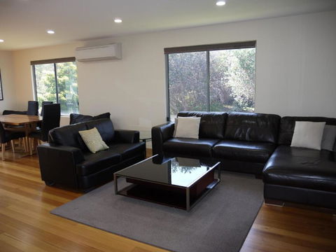 Luxury Near Old Pier Beach - QLD Tourism 3