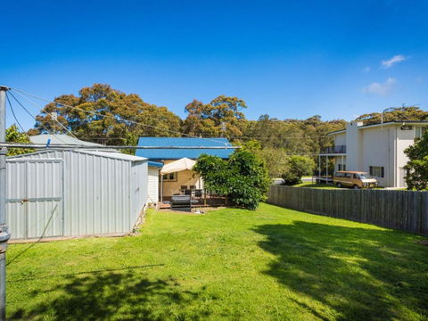 Pet Friendly Beach Cottage At Ballingalla - QLD Tourism 4