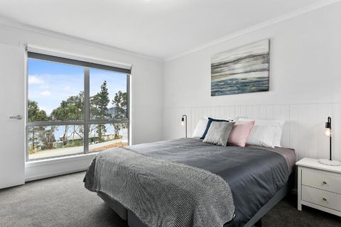 Chill Tasmania - Queensland Tourism 4