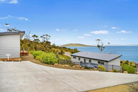 Chill Tasmania - Queensland Tourism 5