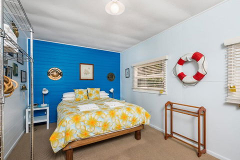 A SWEET ESCAPE Beachcombers Cottage Beachfront - Queensland Tourism 4