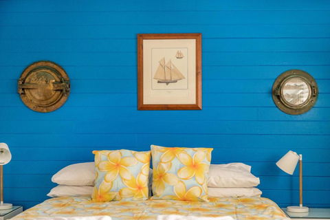 A SWEET ESCAPE Beachcombers Cottage Beachfront - Queensland Tourism 2