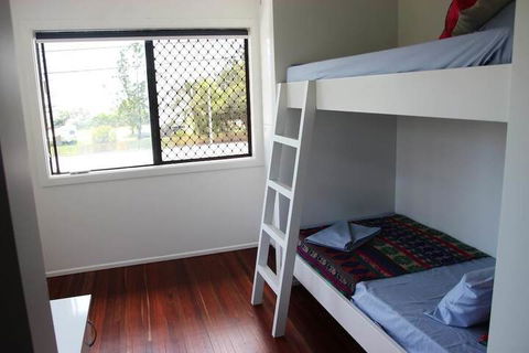 Yeppoon Beachhouse - Hostel - QLD Tourism 6