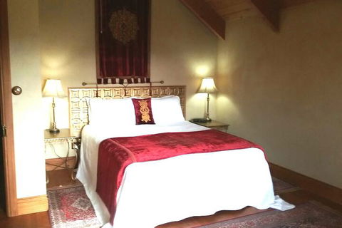 Kentisbury Country House - QLD Tourism 7
