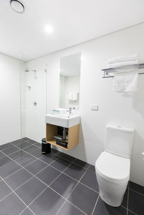 Song Hotel Sydney - QLD Tourism 6
