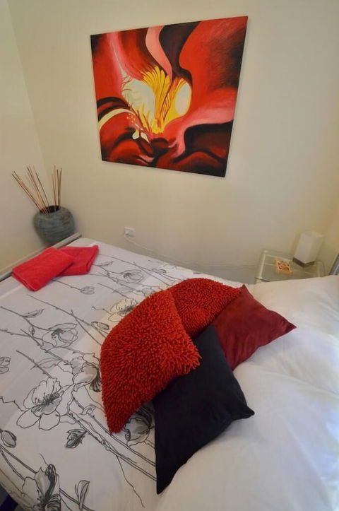 Art On Hart - QLD Tourism 5