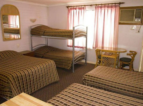 White Gum Motel - Queensland Tourism 5