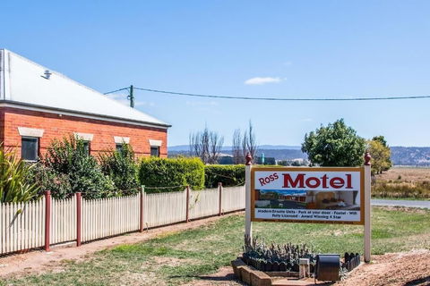 Ross Motel - QLD Tourism 6