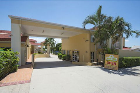 Harbour Sails Motor Inn - Queensland Tourism 2