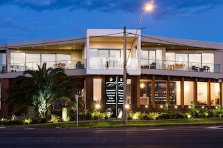  Queensland Tourism