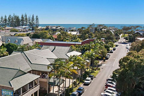 Byron BaySide Central Studio Apartments - Queensland Tourism 1