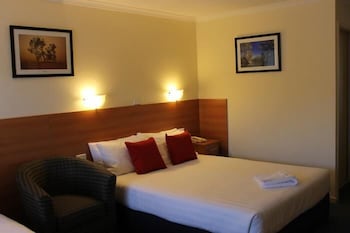 Boulevard Motor Inn - QLD Tourism 4