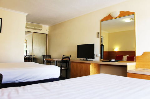 Boulevard Motor Inn - QLD Tourism 2
