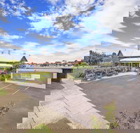 Hamilton Lakeside Motel - Queensland Tourism