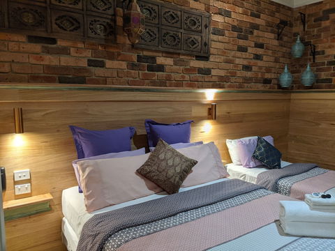 Ettalong Beach Tourist Resort - QLD Tourism 1