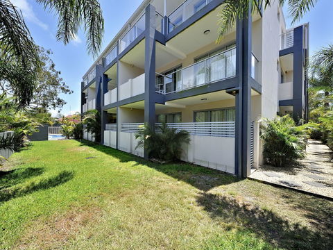 Shoal Bay Beachclub Apartments - QLD Tourism 4