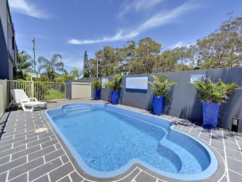Shoal Bay Beachclub Apartments - QLD Tourism 5