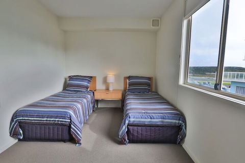 Lady Bay Resort - QLD Tourism 7
