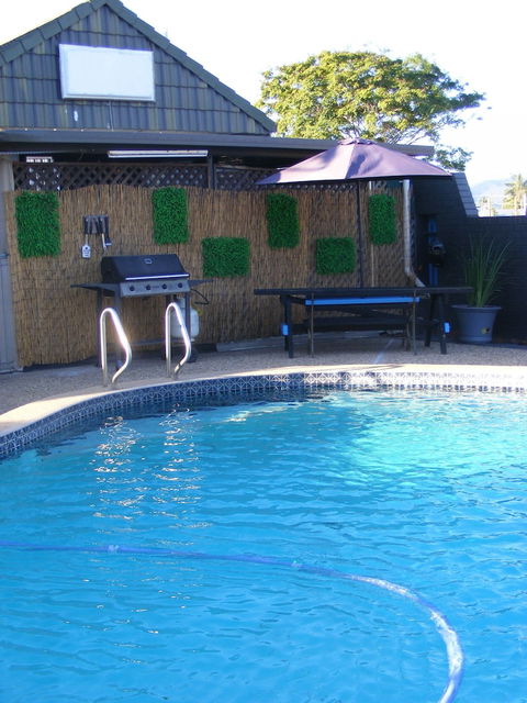 Motel Lodge - Queensland Tourism 1
