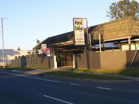 Motel Lodge - Queensland Tourism 5
