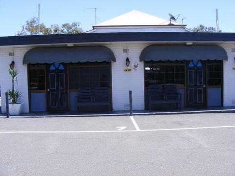 Motel Lodge - Queensland Tourism 4