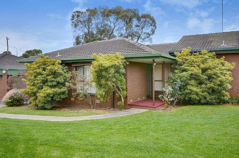 Parkwood Motel And Apartments - QLD Tourism 0