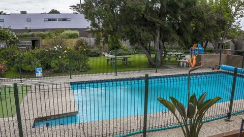 Parkwood Motel And Apartments - QLD Tourism 4