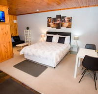 Seppelts View Cabins - Queensland Tourism