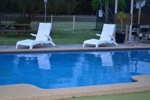 Frankston Motel - Queensland Tourism 2