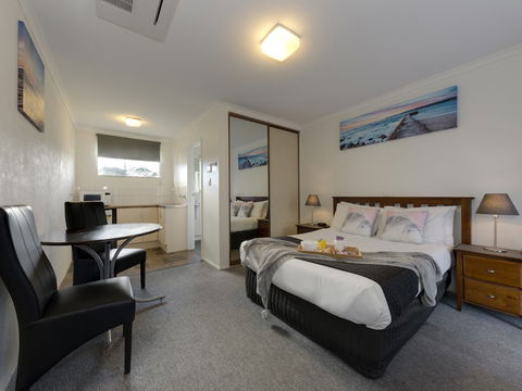 Frankston Motel - Queensland Tourism 4