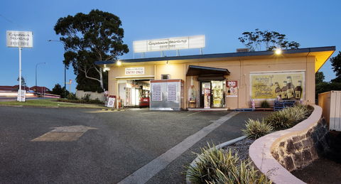 Captain Stirling Hotel - QLD Tourism 0