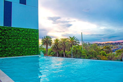 Bridgeport Hotel - Queensland Tourism 1