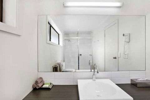 Elm Tree Motel - QLD Tourism 6