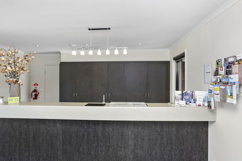 Elm Tree Motel - QLD Tourism 2
