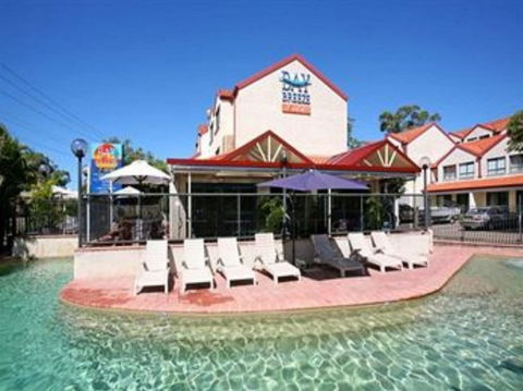 Nelson Bay Breeze Holiday Apartments - QLD Tourism 0