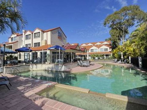 Nelson Bay Breeze Holiday Apartments - QLD Tourism 1