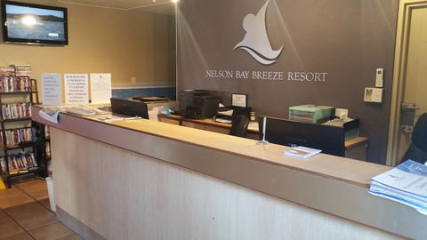 Nelson Bay Breeze Holiday Apartments - QLD Tourism 4