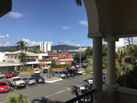 Villa Vaucluse Apartments Of Cairns - QLD Tourism 4