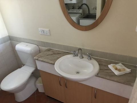 Villa Vaucluse Apartments Of Cairns - QLD Tourism 5