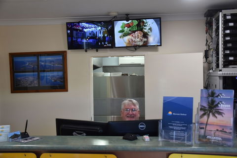 Bluewater Harbour Motel - Queensland Tourism 3