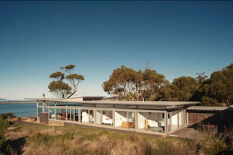 Avalon Coastal Retreat - QLD Tourism 2