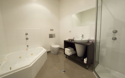 The Ikon Hotel - Queensland Tourism 5