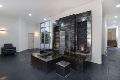 Macquarie Waters Boutique Apartment Hotel - QLD Tourism 5
