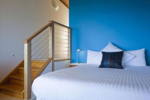 Chriss Beacon Point Restaurant & Villas - Queensland Tourism 7