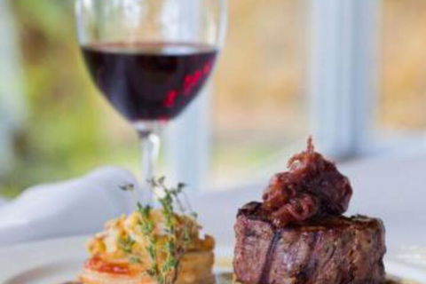 Chriss Beacon Point Restaurant & Villas - Queensland Tourism 3