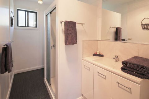 Homelea Accommodation - Queensland Tourism 6